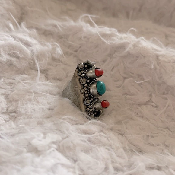 Ring - Picture 3 of 3